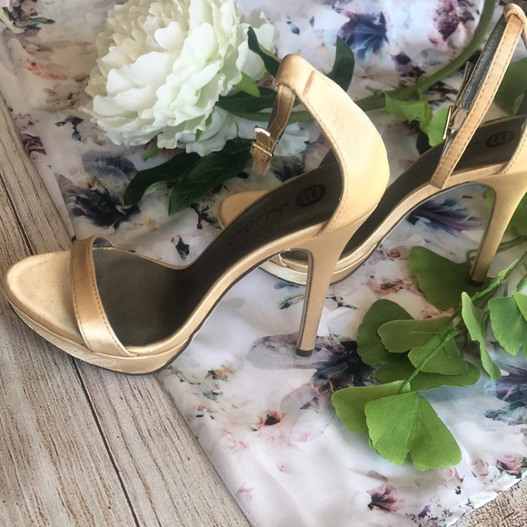 🌟SALE🌟 Ankle Stap Stiletto Platform Sandal Heel - Picture 5 of 8